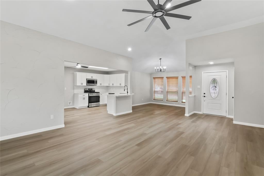 2103 Stein Way Property Photo 10