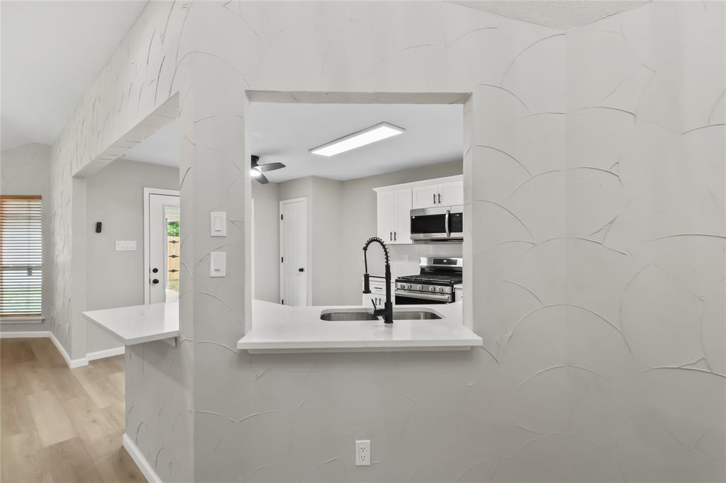 2103 Stein Way Property Photo 13