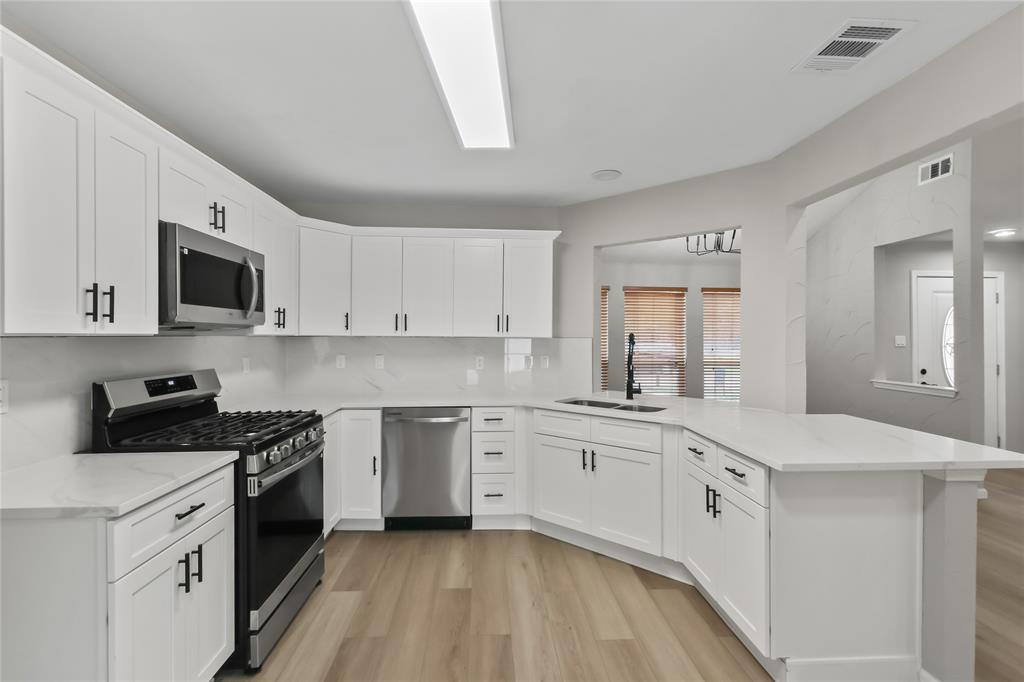 2103 Stein Way Property Photo 15