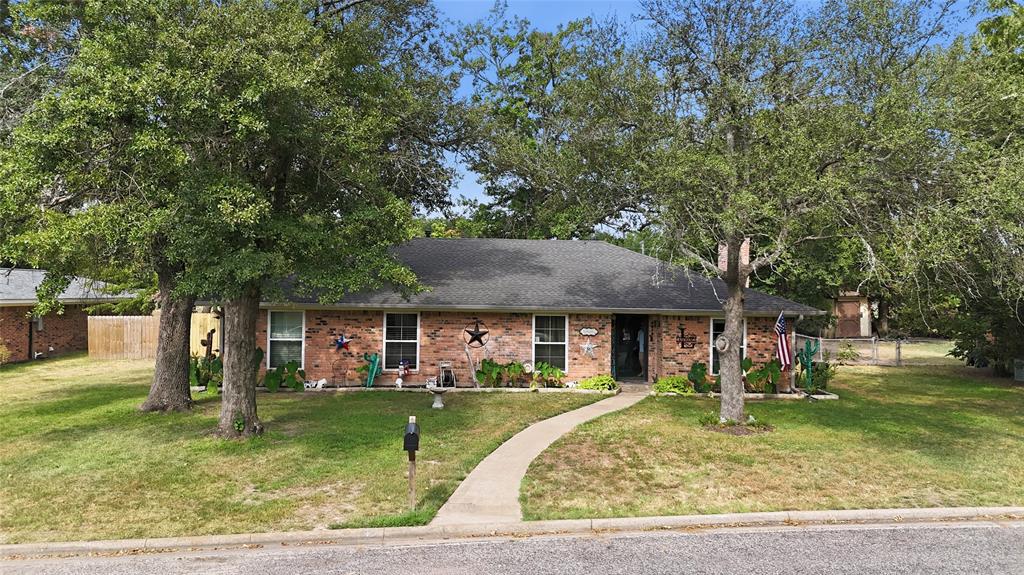 3016 Arapaho Road