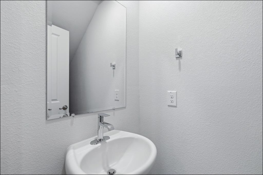 1566 Lake District Drive Property Photo 10