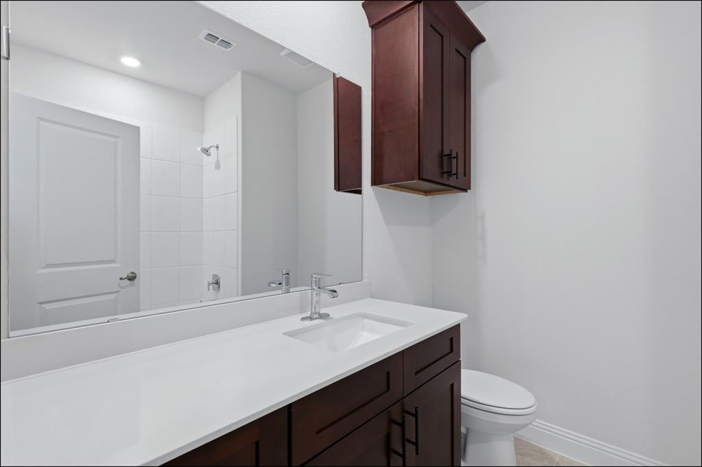 1566 Lake District Drive Property Photo 20