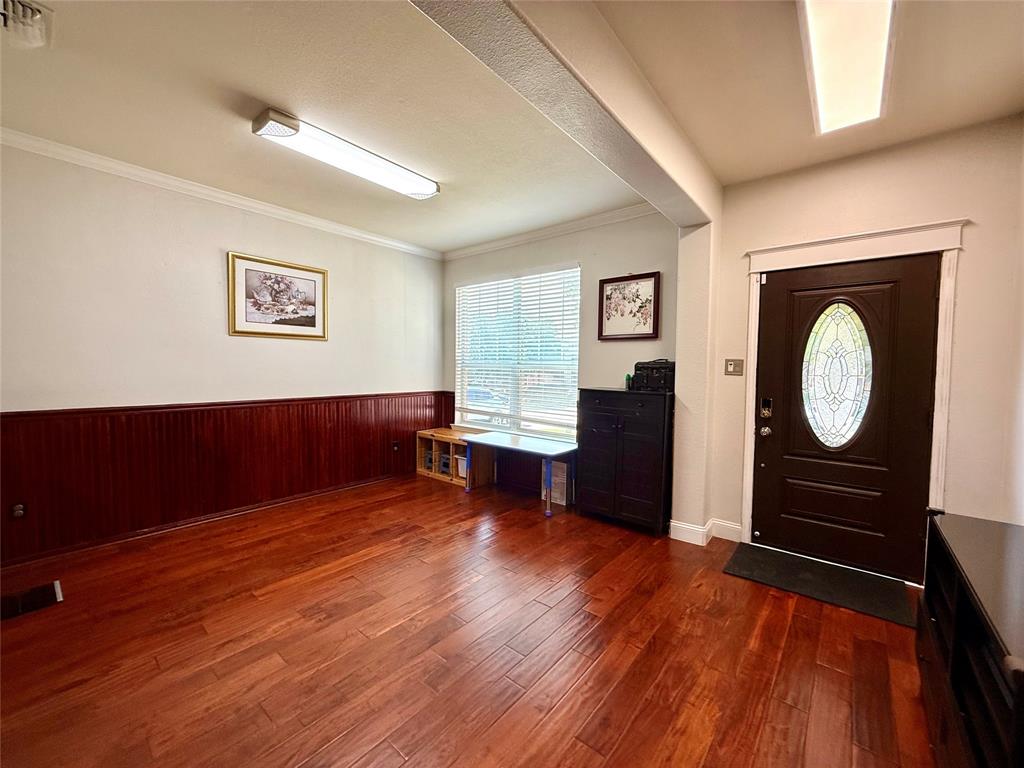 7704 Val Verde Drive Property Photo 3
