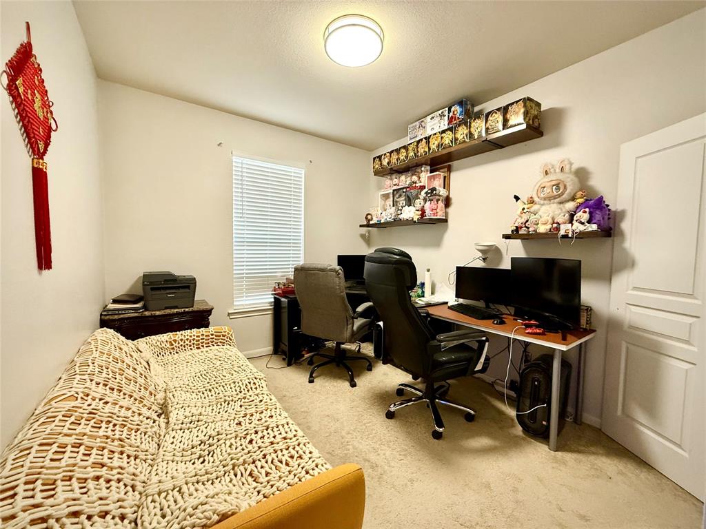 7704 Val Verde Drive Property Photo 12