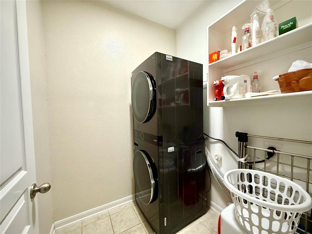 7704 Val Verde Drive Property Photo 18
