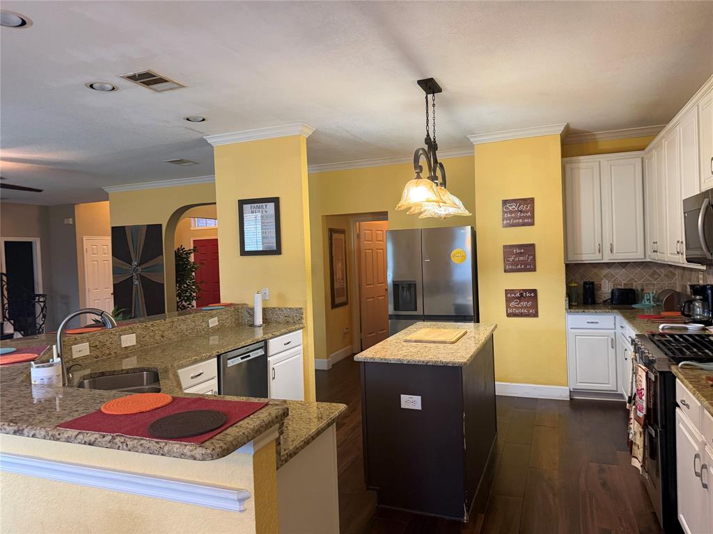 311 Holly Leaf Trail Property Photo 9