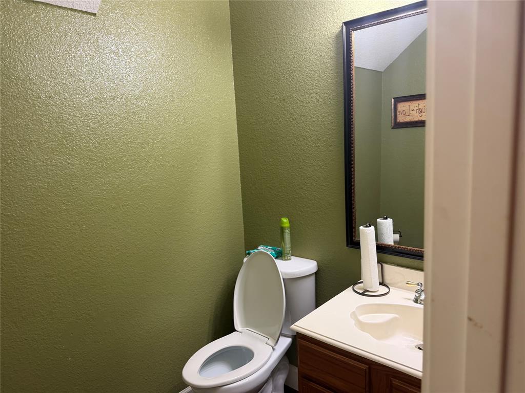 311 Holly Leaf Trail Property Photo 12
