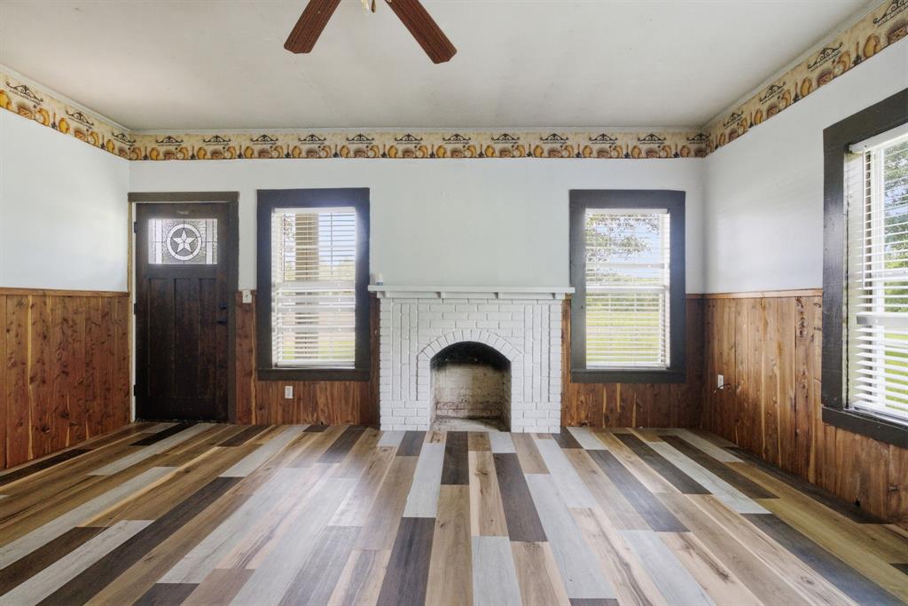 506 E Longview Street Property Photo 4