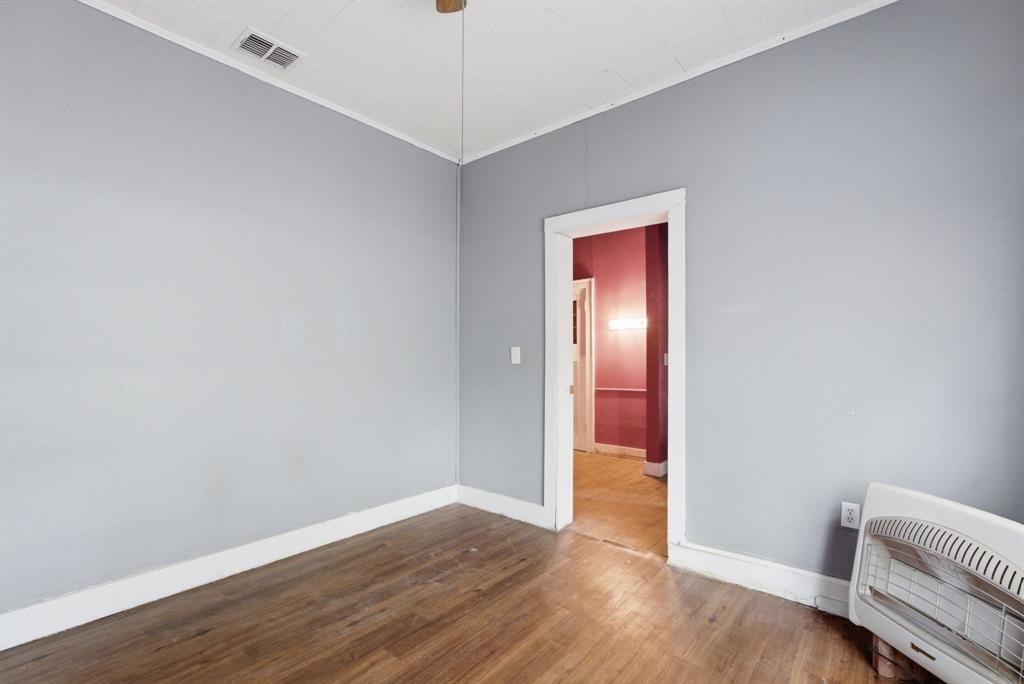 506 E Longview Street Property Photo 16