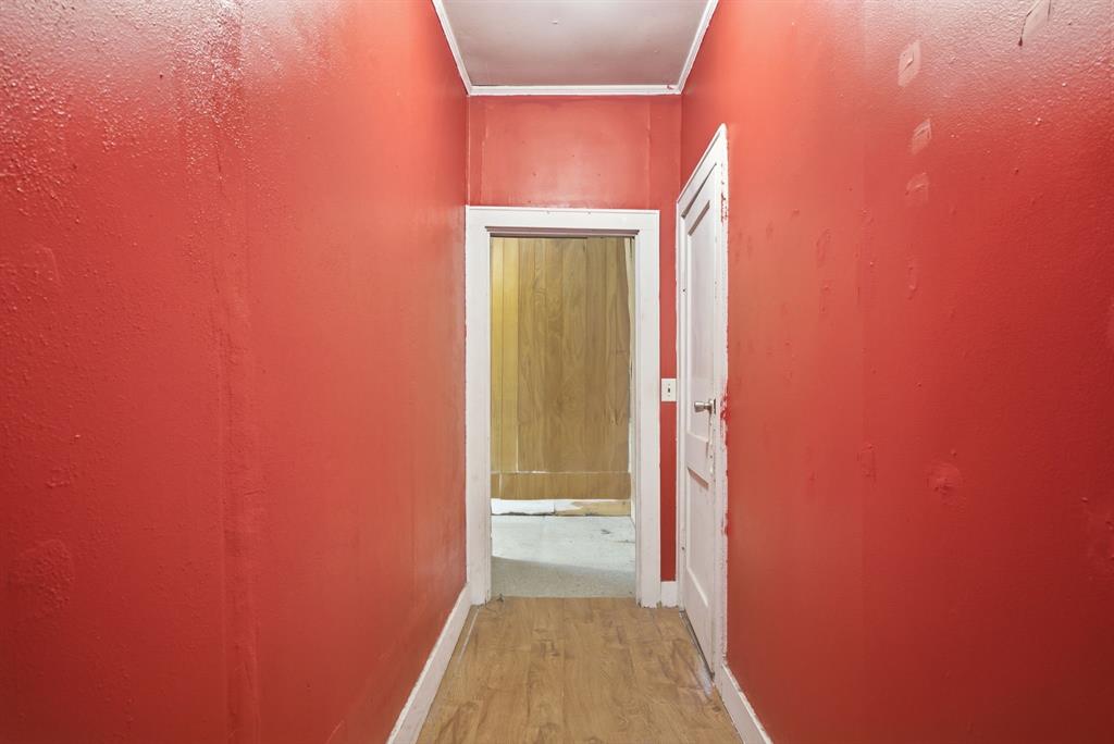 506 E Longview Street Property Photo 20