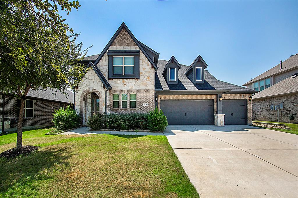 1420 Stoneleigh Place Property Photo 1