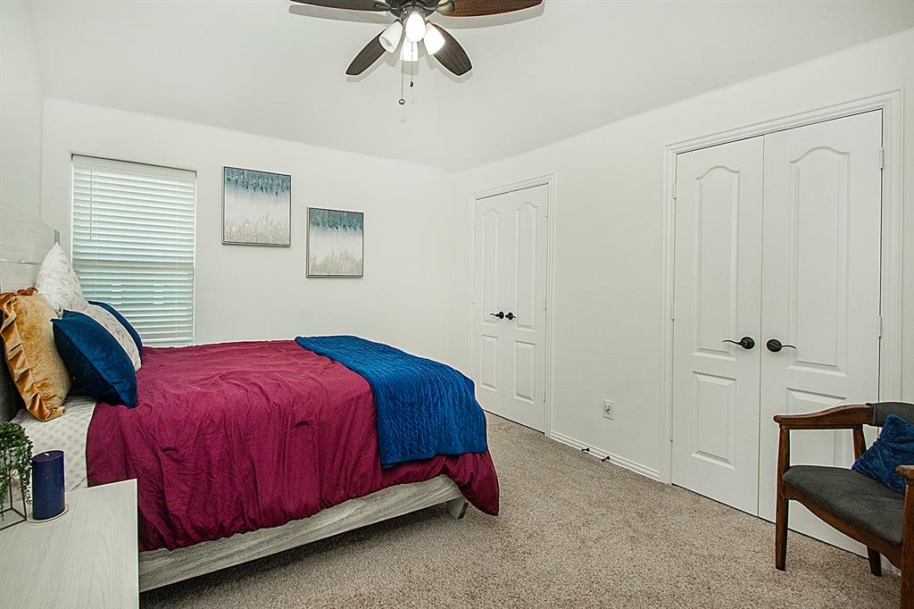 1420 Stoneleigh Place Property Photo 17