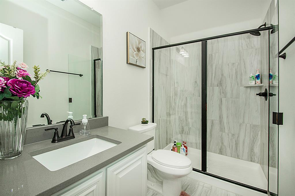 1420 Stoneleigh Place Property Photo 19
