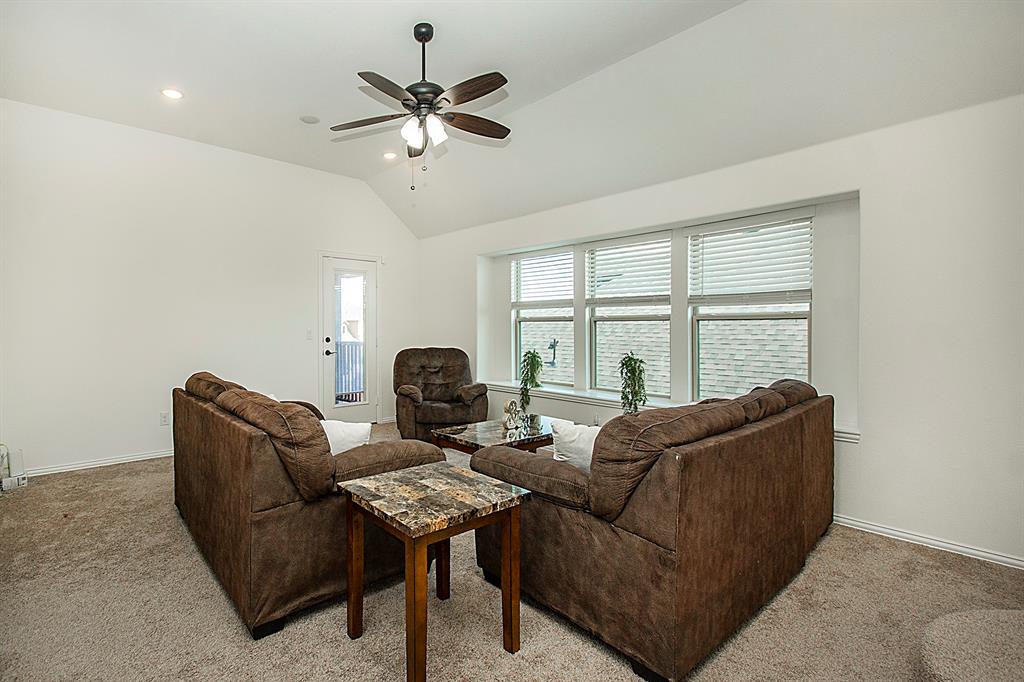 1420 Stoneleigh Place Property Photo 22