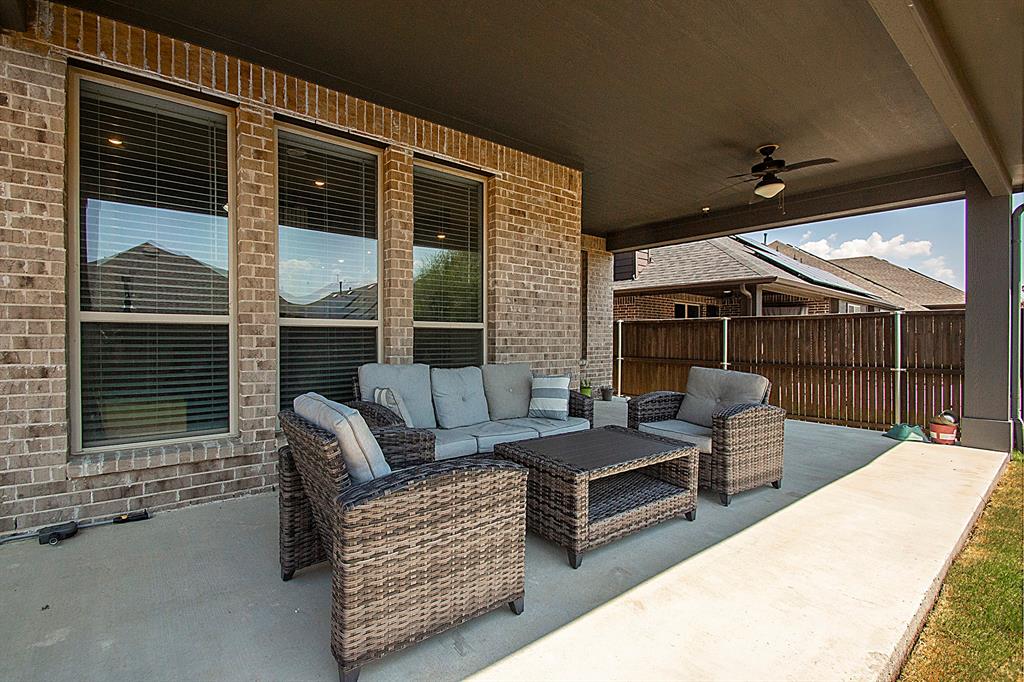 1420 Stoneleigh Place Property Photo 25