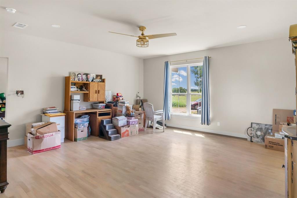 759 County Road 2738 Property Photo 9