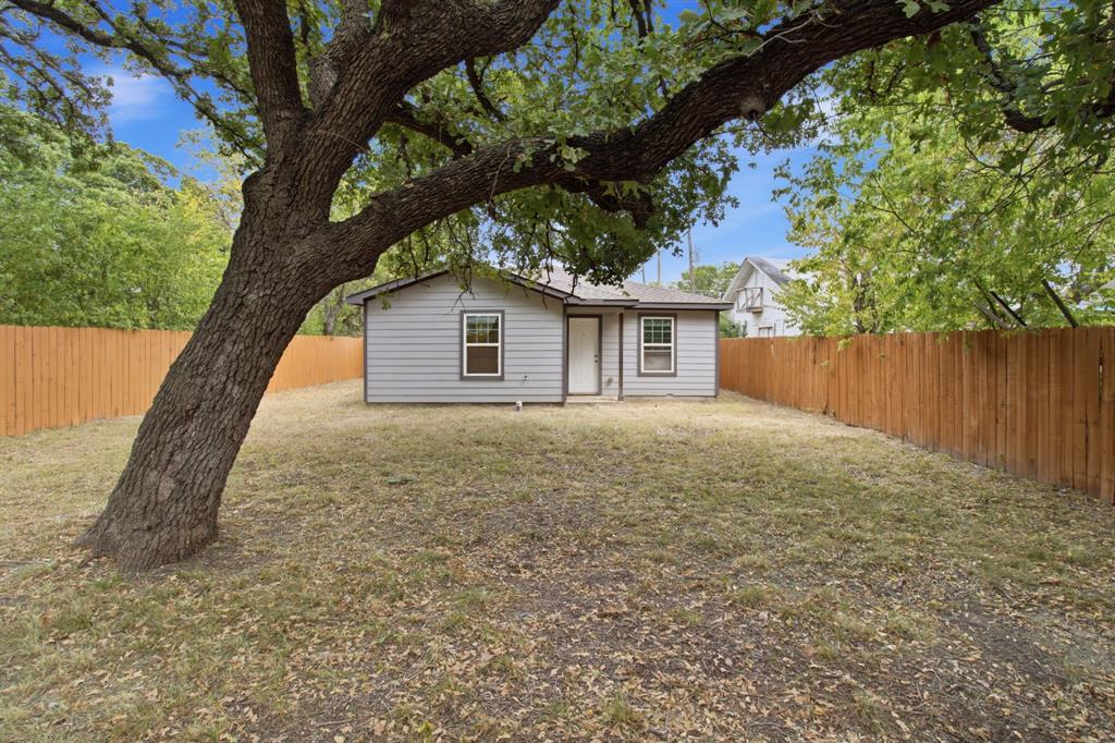 3923 Metropolitan Avenue Property Photo 8