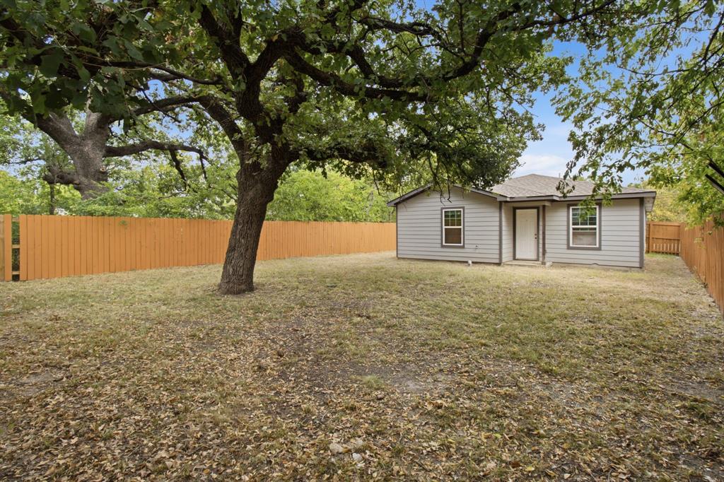 3923 Metropolitan Avenue Property Photo 11