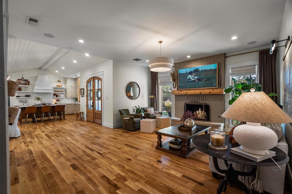 6509 Hillcrest Road Property Photo 11