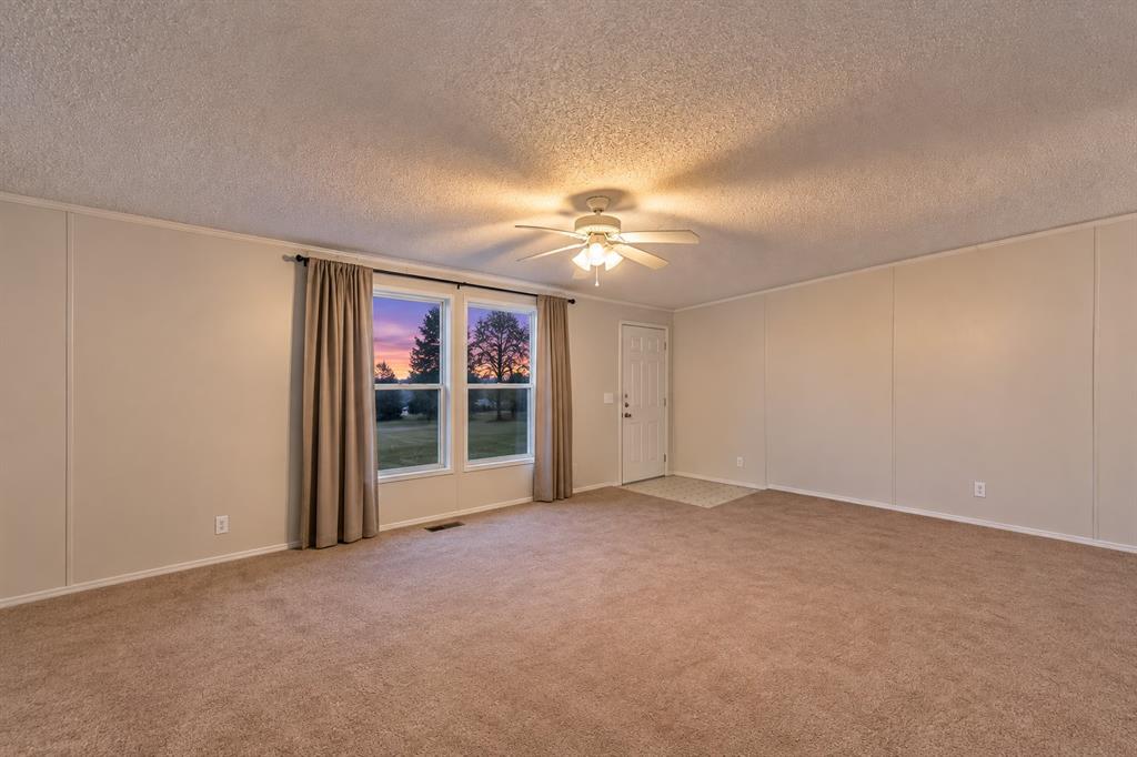 208 Rhett Court Property Photo 5