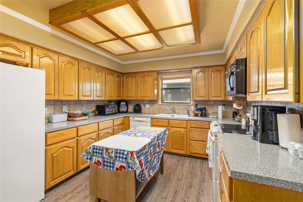 7323 Feather Bay Boulevard Property Photo 28