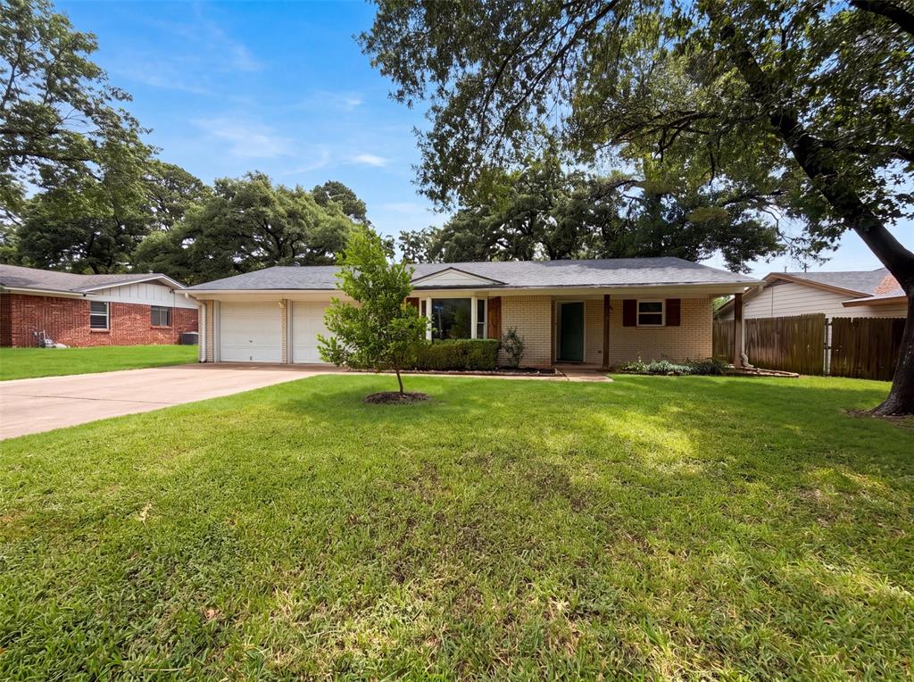 1805 Brookview Drive Property Photo 1
