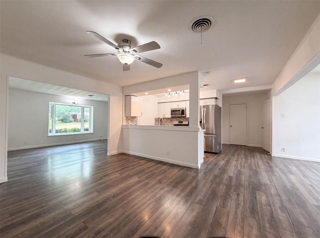 1805 Brookview Drive Property Photo 8