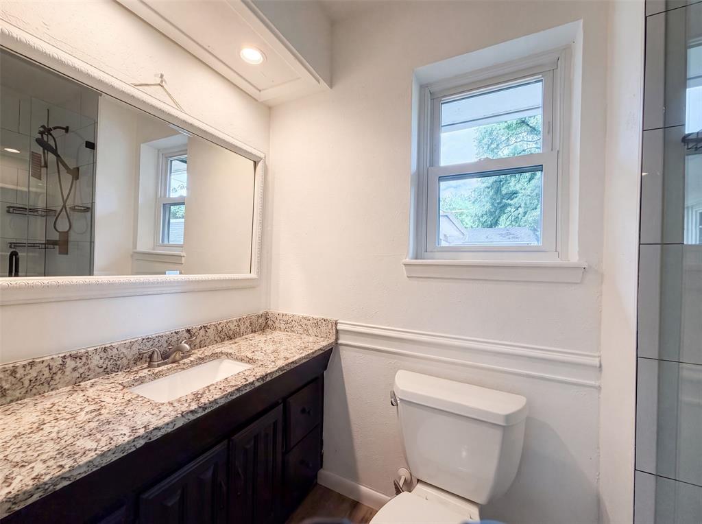 1805 Brookview Drive Property Photo 17