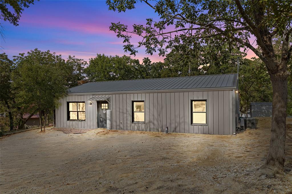 1027 County Road 1744 Property Photo 2