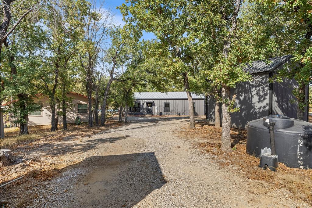 1027 County Road 1744 Property Photo 5
