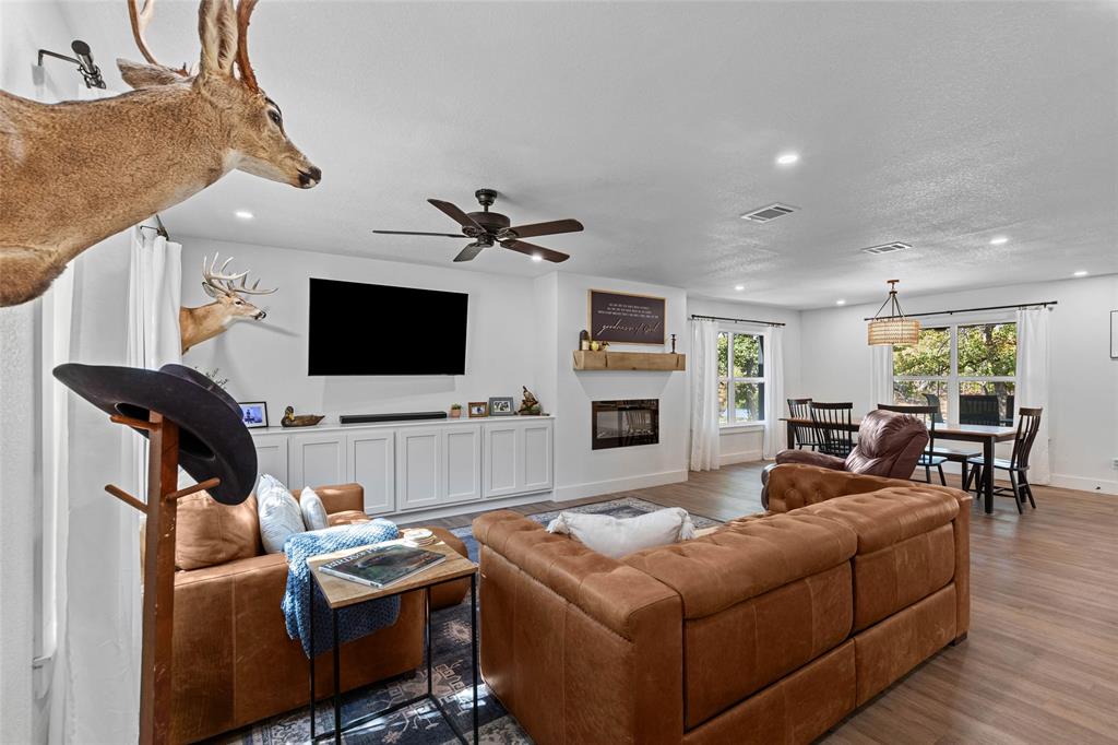 1027 County Road 1744 Property Photo 6