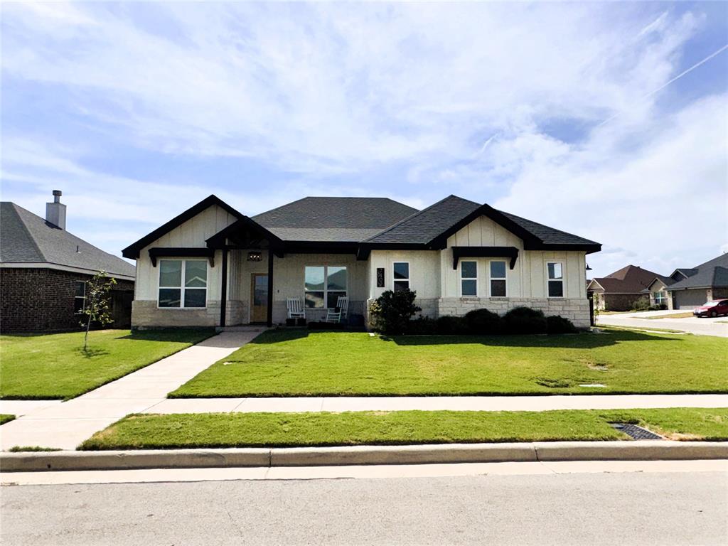 7402 Big Country Way Property Photo 1