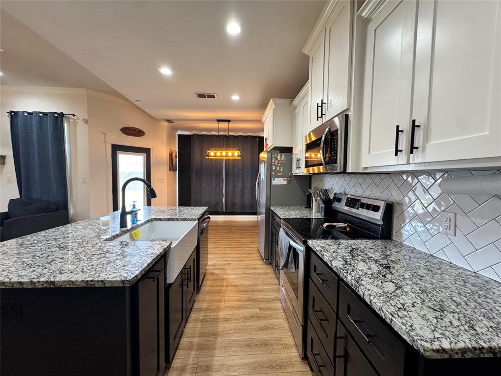 7402 Big Country Way Property Photo 8