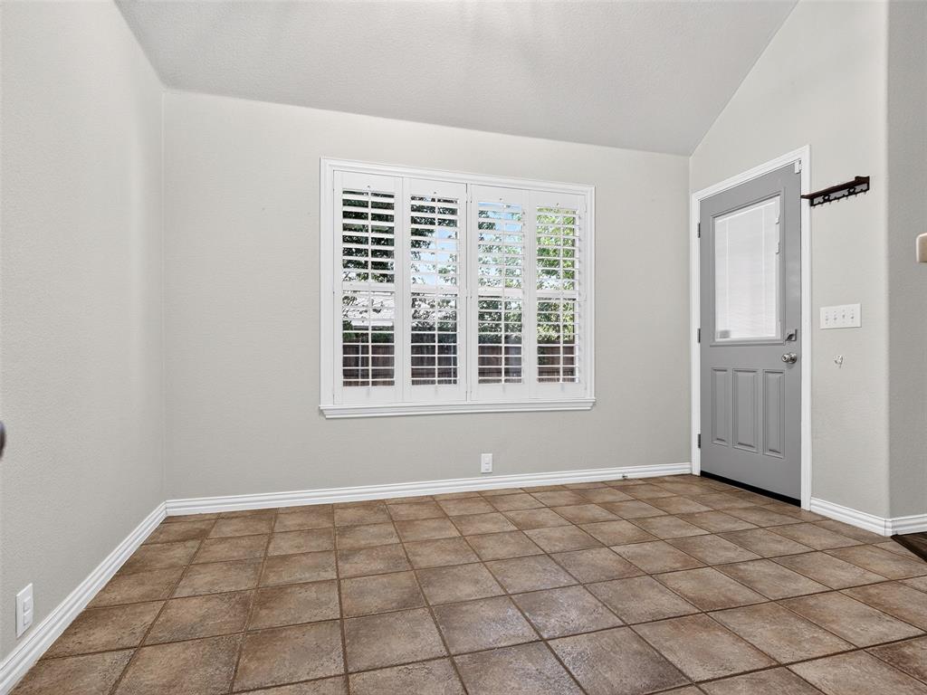 1049 Broken Spoke Drive Property Photo 15