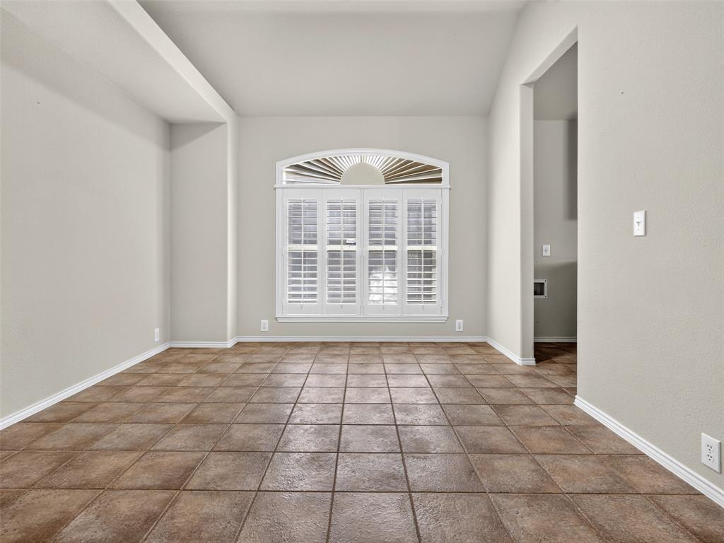 1049 Broken Spoke Drive Property Photo 16