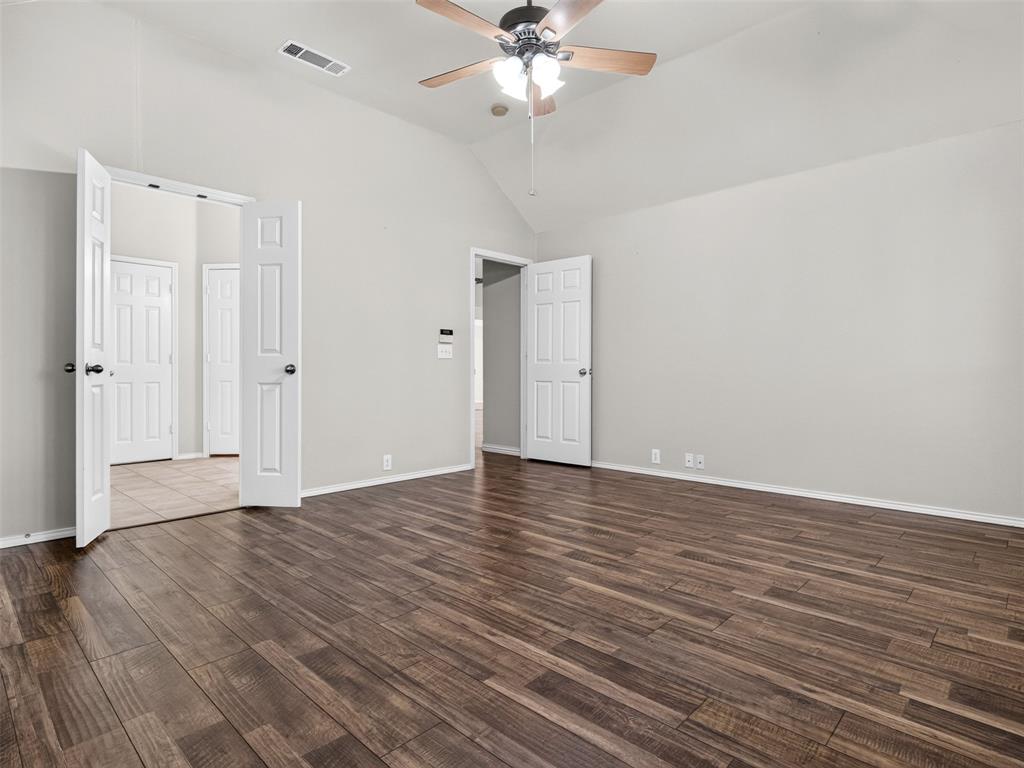 1049 Broken Spoke Drive Property Photo 23
