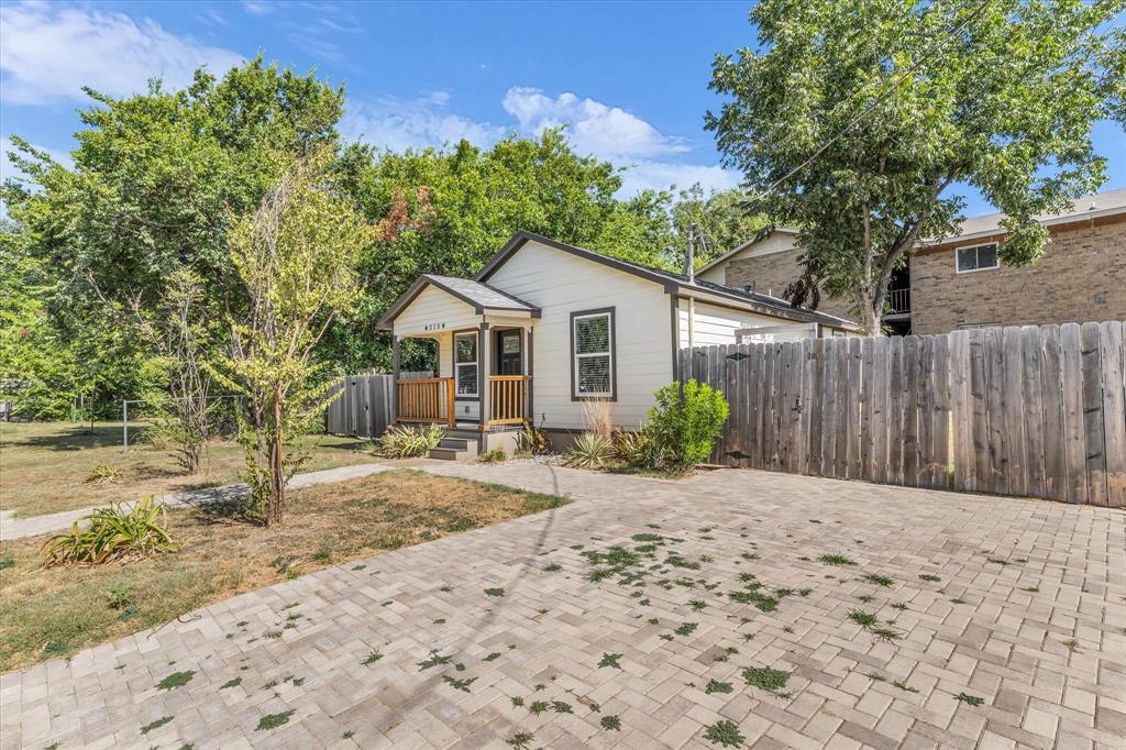 313 E Texas Avenue Property Photo 3