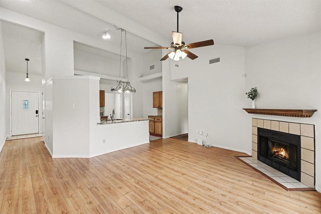 2926 Hilltop Drive Property Photo 5