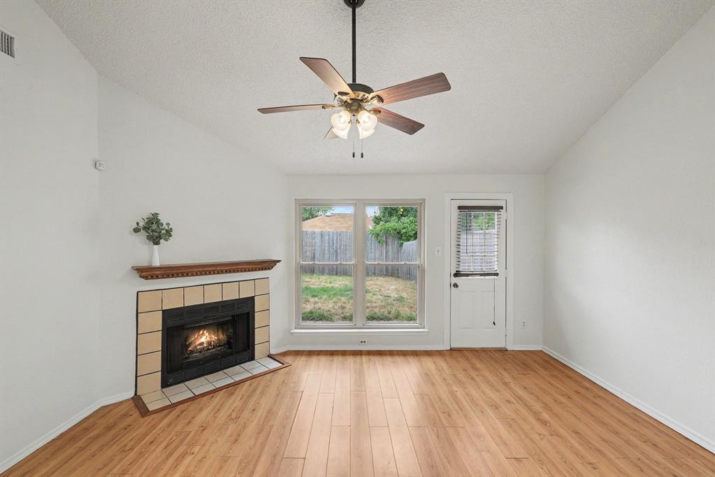 2926 Hilltop Drive Property Photo 6