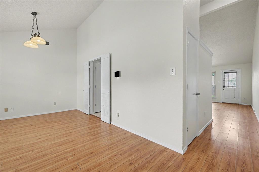 2926 Hilltop Drive Property Photo 10