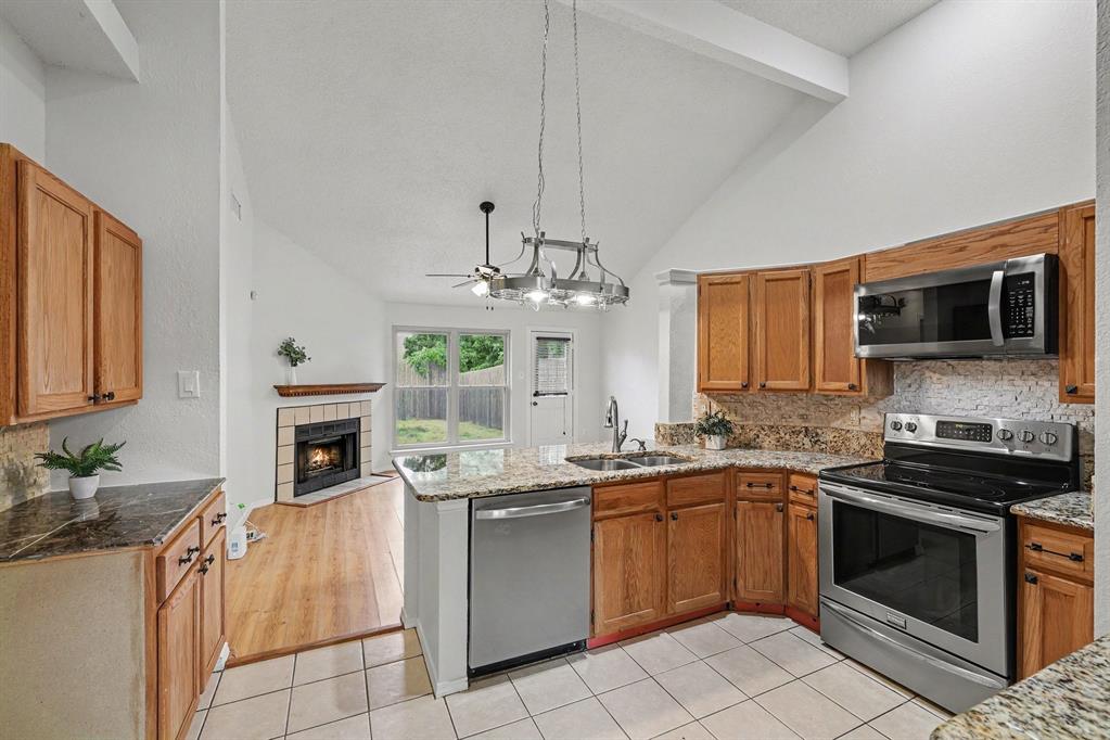 2926 Hilltop Drive Property Photo 12