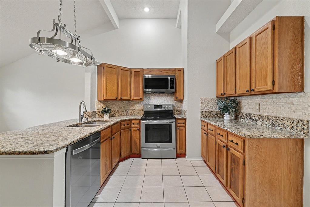 2926 Hilltop Drive Property Photo 13