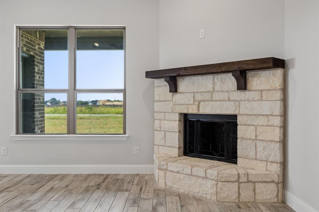 725 Windward Court Property Photo 18