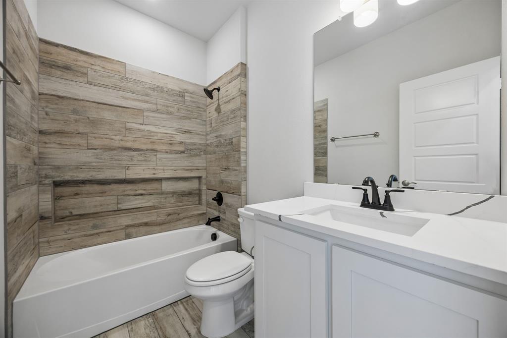 725 Windward Court Property Photo 33