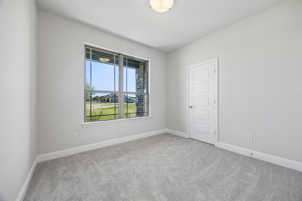 725 Windward Court Property Photo 34