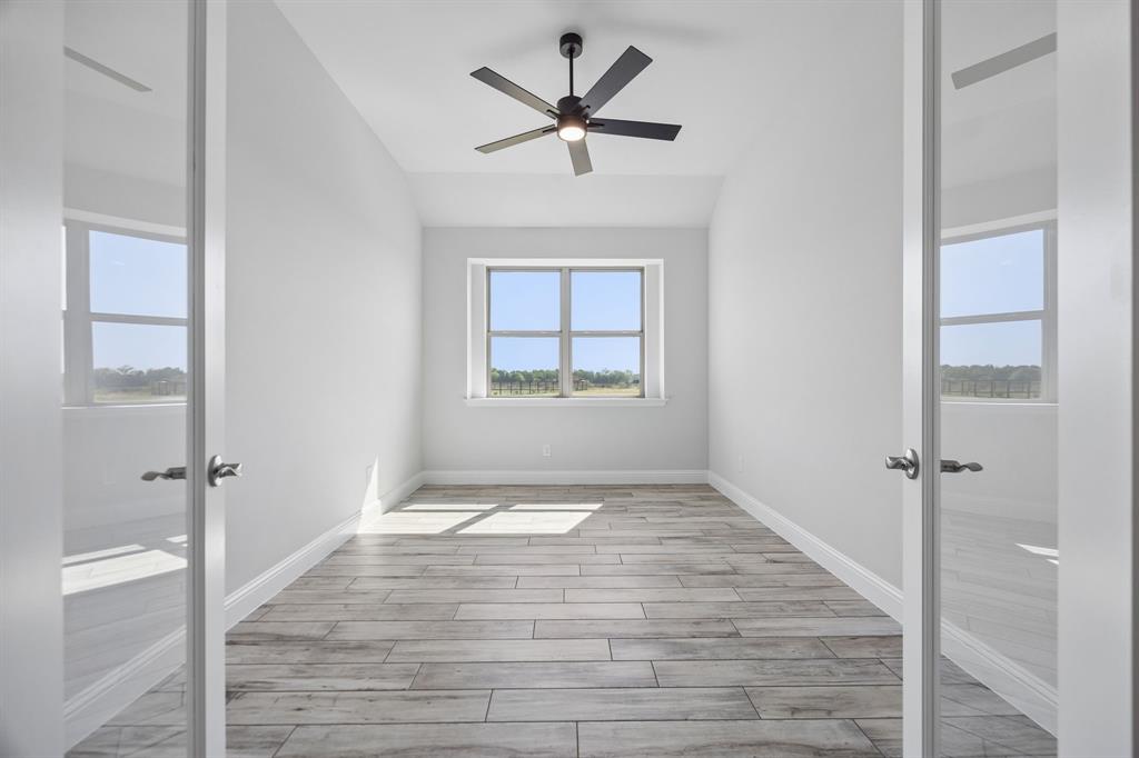 725 Windward Court Property Photo 37