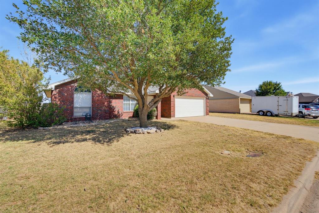 7917 Thompson Parkway Property Photo 1