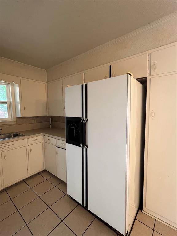 517 N Lydia Property Photo 4