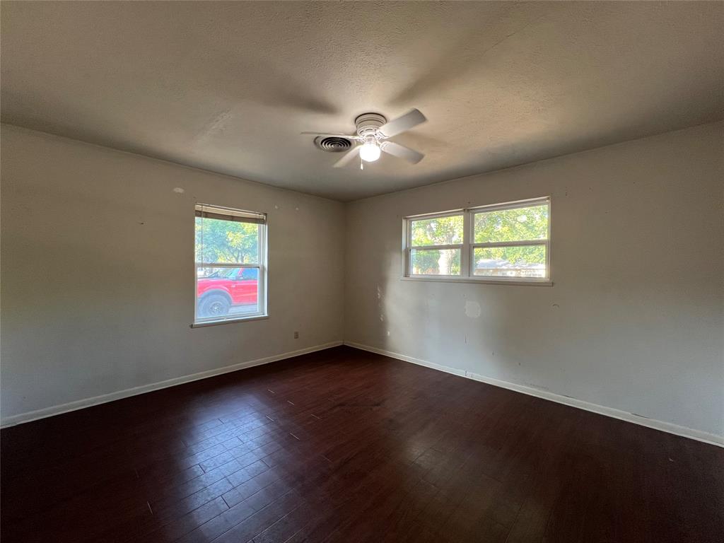 517 N Lydia Property Photo 9