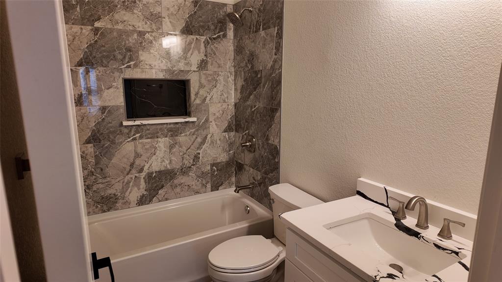 5407 Terry Street Property Photo 7